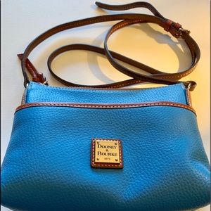 Dooney & Bourke small crossbody pebble leather bag